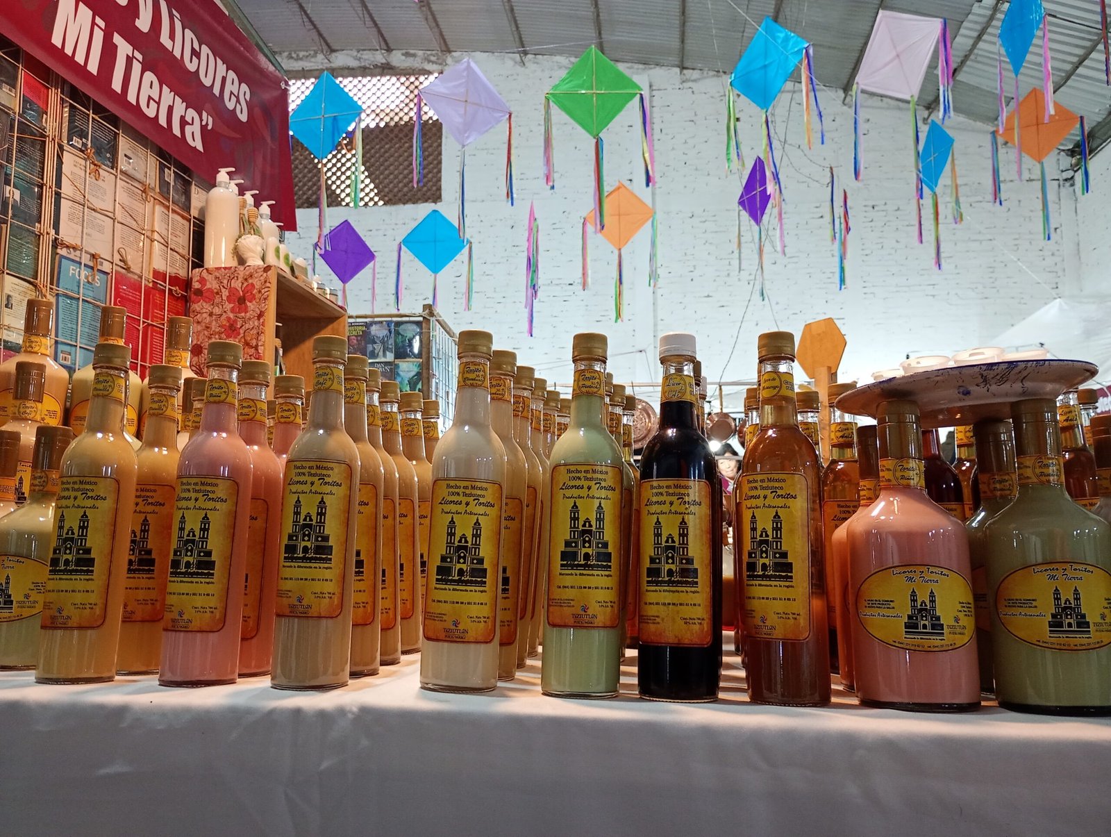 Licor de 14 Hierbas con miel de Abeja